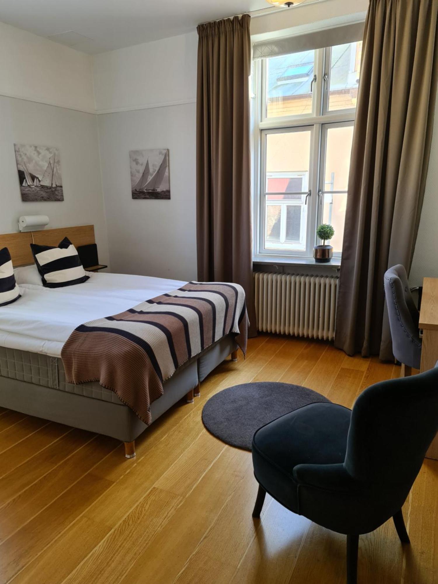 לנדסקרונה Hamnhotellet Kronan מראה חיצוני תמונה