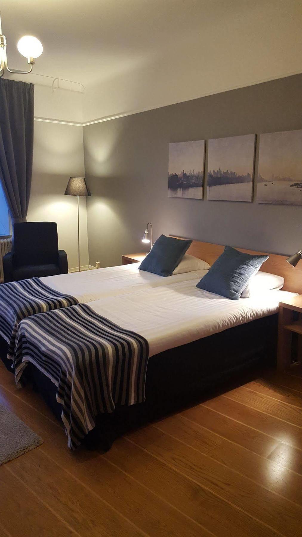 לנדסקרונה Hamnhotellet Kronan מראה חיצוני תמונה