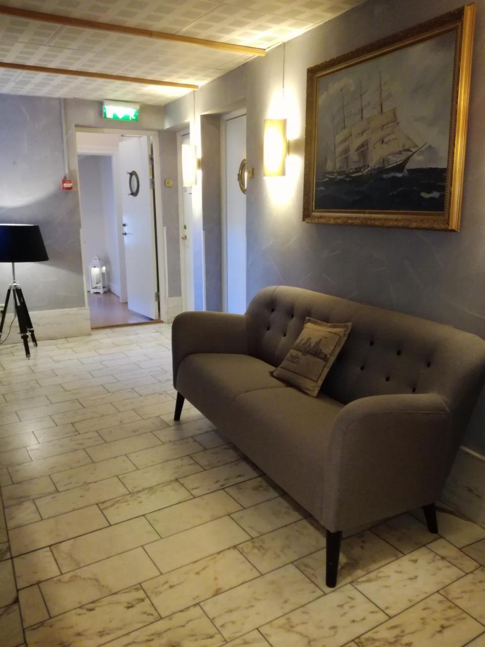 לנדסקרונה Hamnhotellet Kronan מראה חיצוני תמונה